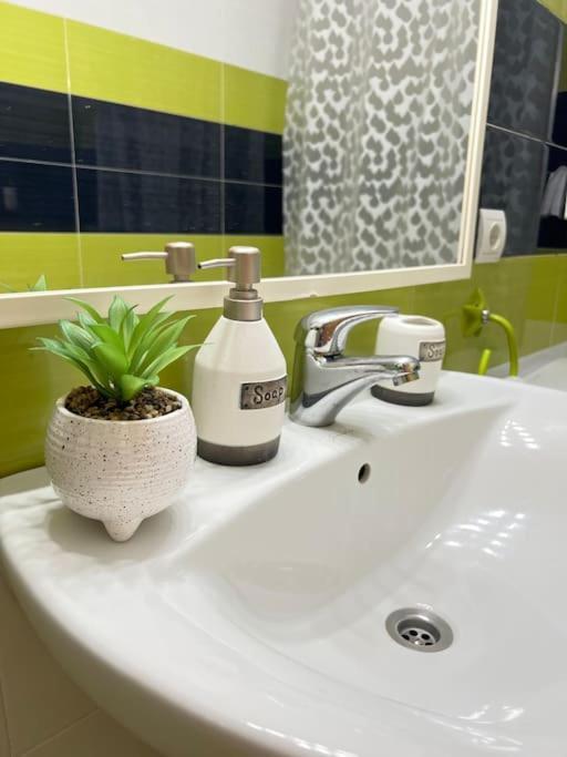 Piso Con Terraza A 5 Min Del Mar Apartment Alcanar Ngoại thất bức ảnh